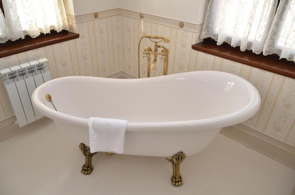Chateau Royal Hotel Berezovka (Ivano-Frankivsk) Quarto foto