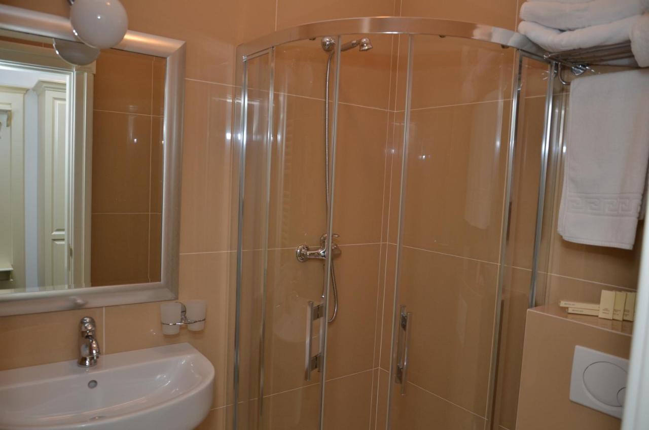 Chateau Royal Hotel Berezovka (Ivano-Frankivsk) Quarto foto